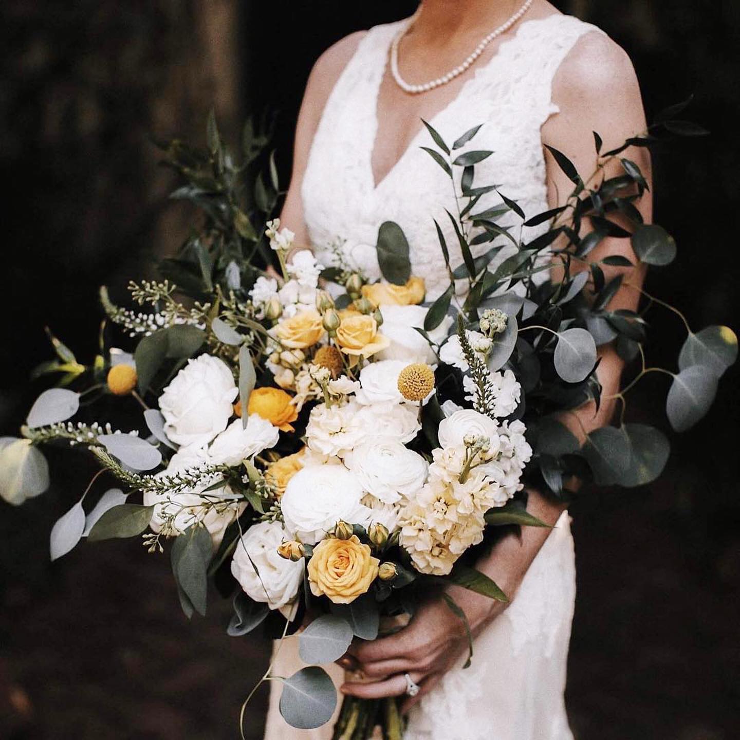 Want to talk flowers with us? Book a chat below: