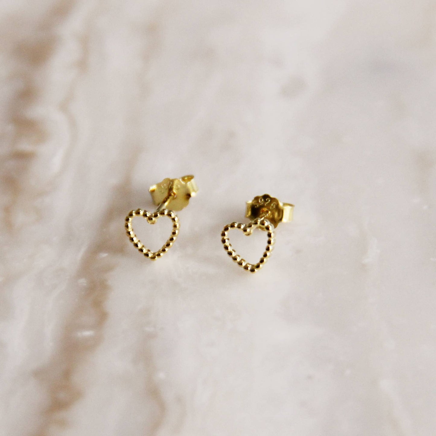 MAIVE - Tiny Beaded Open Heart Studs: Gold