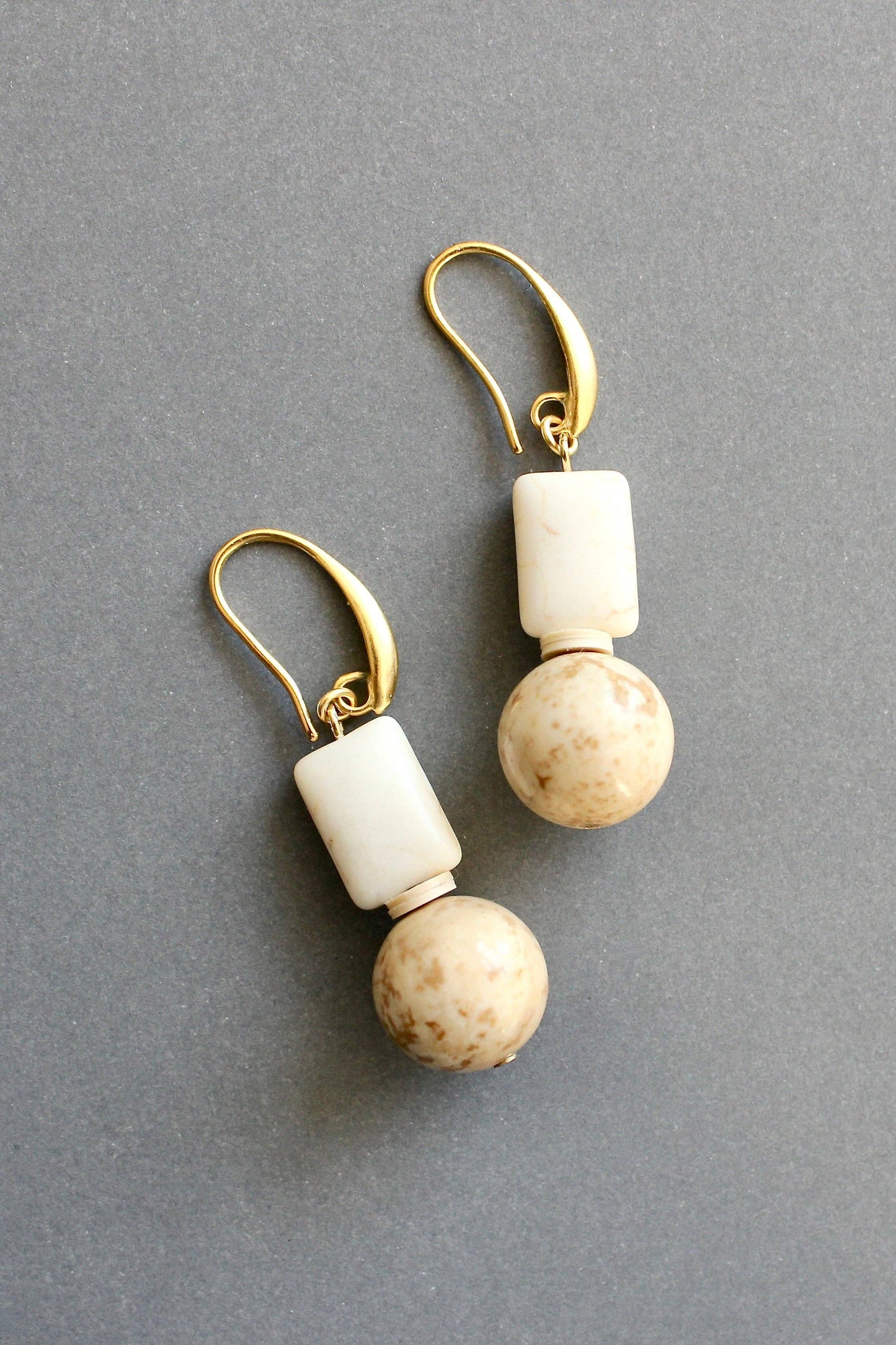 David Aubrey Jewelry - ISLE09 White and cream earrings