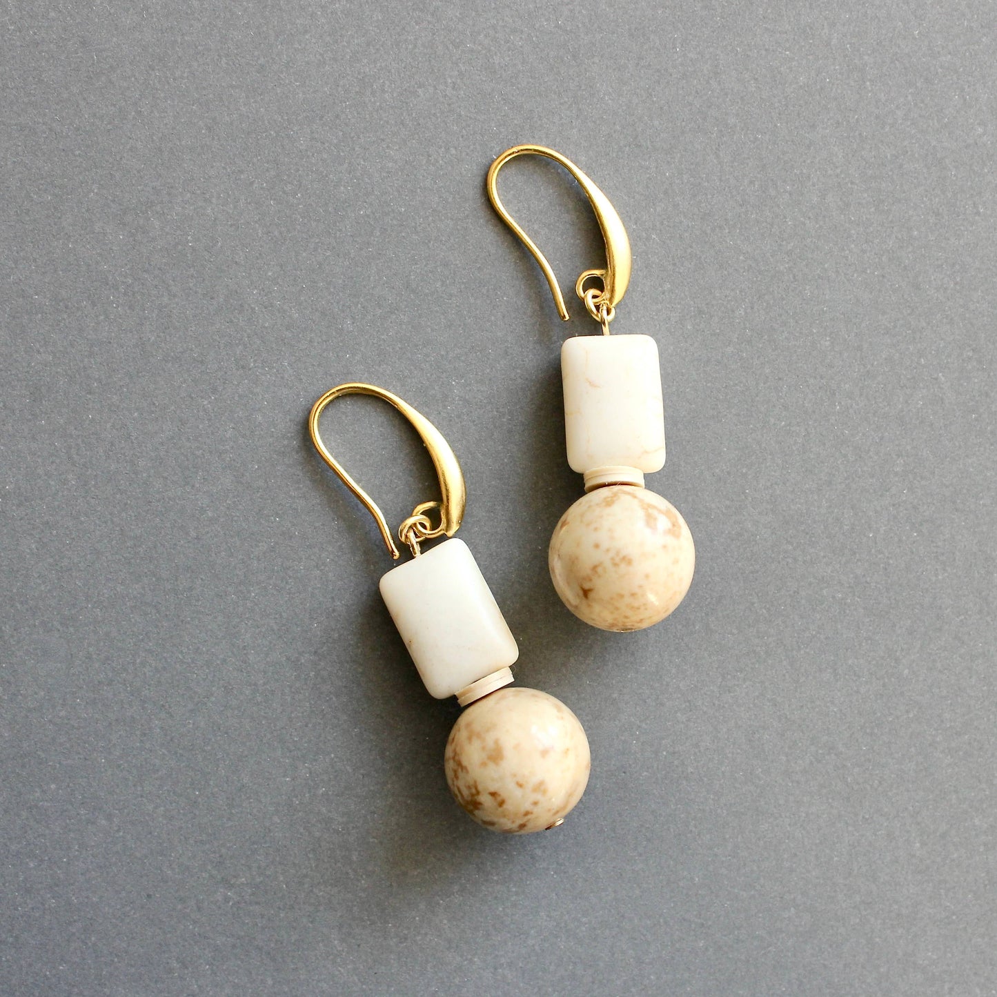 David Aubrey Jewelry - ISLE09 White and cream earrings