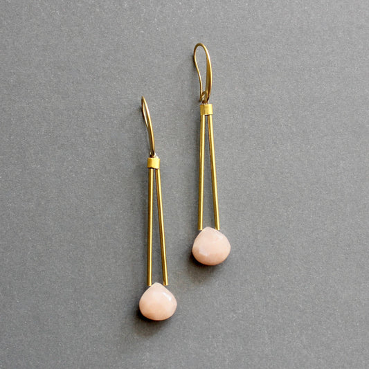 David Aubrey Jewelry - ISLE31 Peach moonstone geometric drop earrings