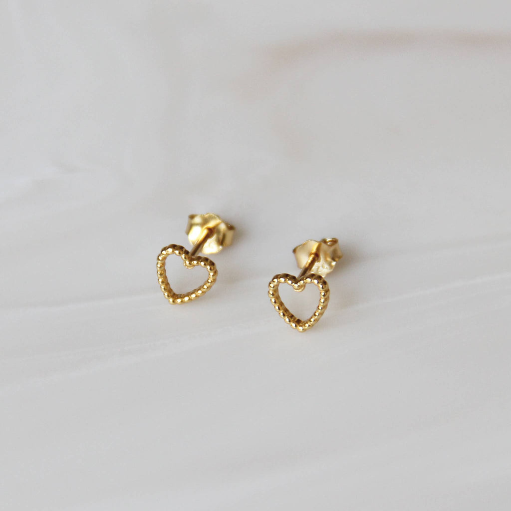 MAIVE - Tiny Beaded Open Heart Studs: Gold