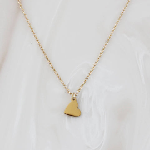 MAIVE - Heart Necklace: Gold / 16 inch