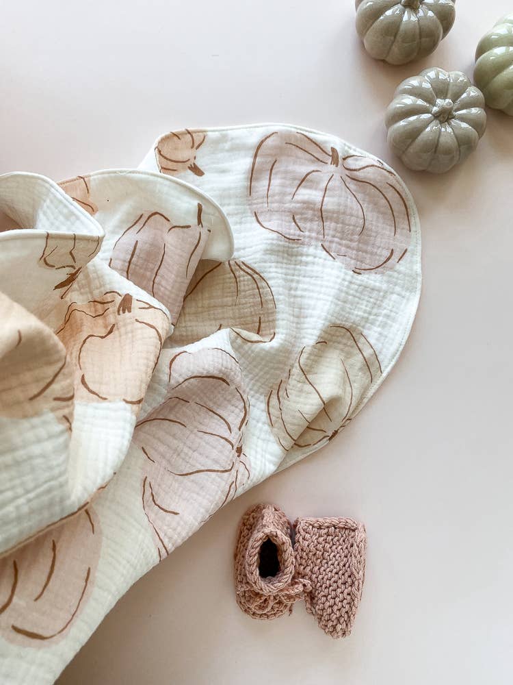 Evelina Apparel: Baby blanket / big pumpkins