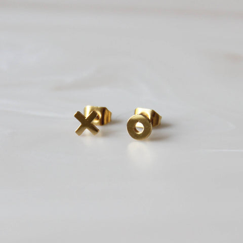 MAIVE - X and O Studs: Gold